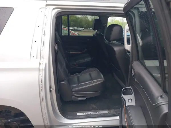 1GNSKJKC2JR180750 2018 CHEVROLET SUBURBAN - Image 8