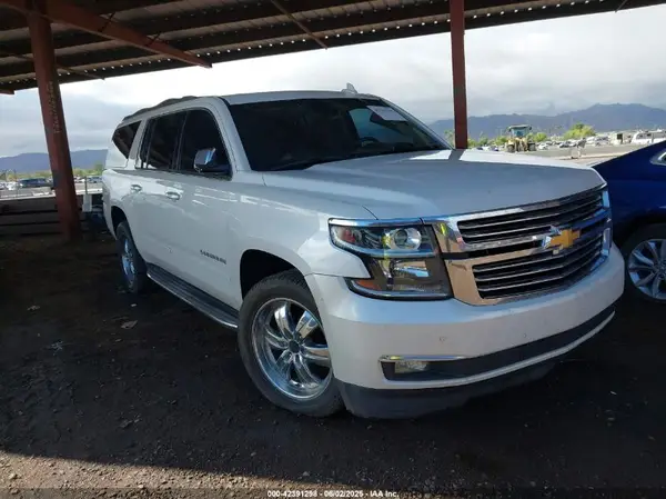 1GNSKJKC2JR183843 2018 CHEVROLET SUBURBAN - Image 1