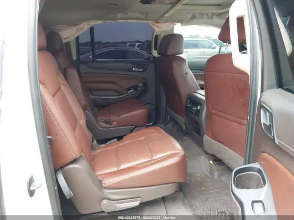 1GNSKJKC2JR378793 2018 CHEVROLET SUBURBAN - Image 8