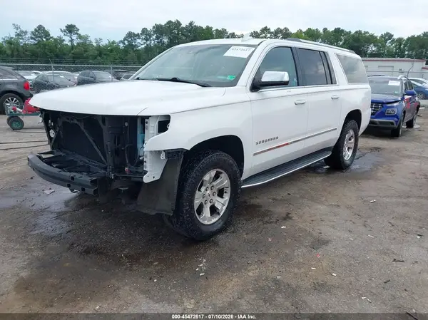 1GNSKJKC2KR258767 2019 CHEVROLET SUBURBAN - Image 2