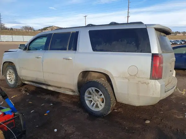 1GNSKJKC3FR719190 2020 CHEVROLET SUBURBAN - Image 2
