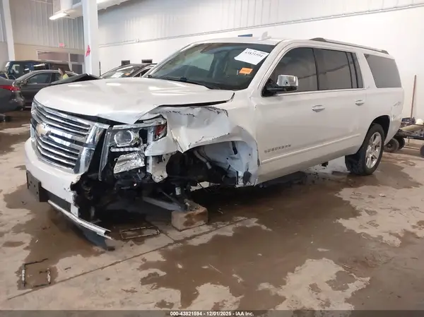 1GNSKJKC3GR178126 2016 CHEVROLET SUBURBAN - Image 2