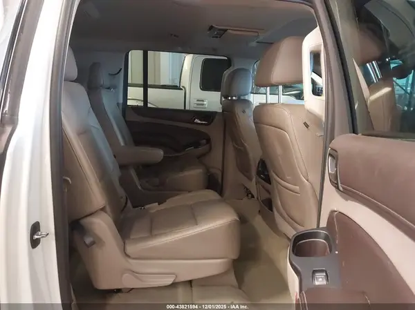 1GNSKJKC3GR178126 2016 CHEVROLET SUBURBAN - Image 8
