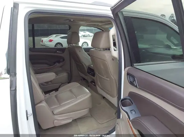 1GNSKJKC3GR456782 2016 CHEVROLET SUBURBAN - Image 8