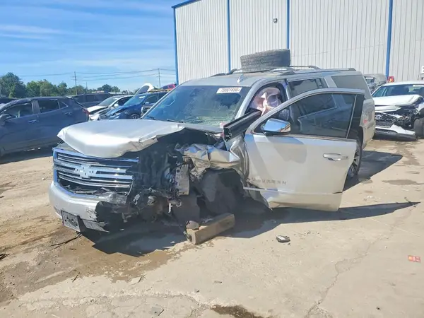 1GNSKJKC3HR123564 2017 CHEVROLET SUBURBAN - Image 1