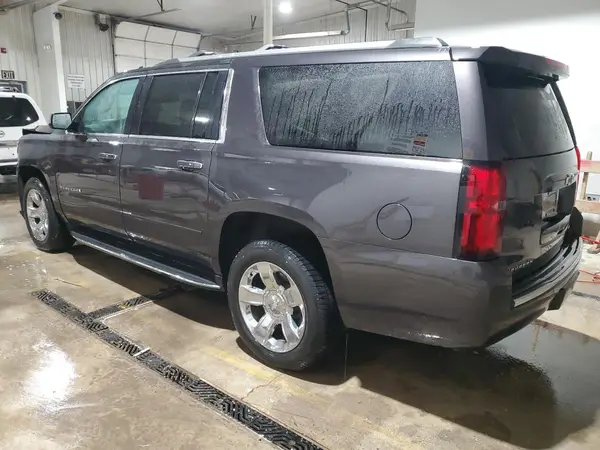 1GNSKJKC3HR229240 2017 CHEVROLET SUBURBAN - Image 2