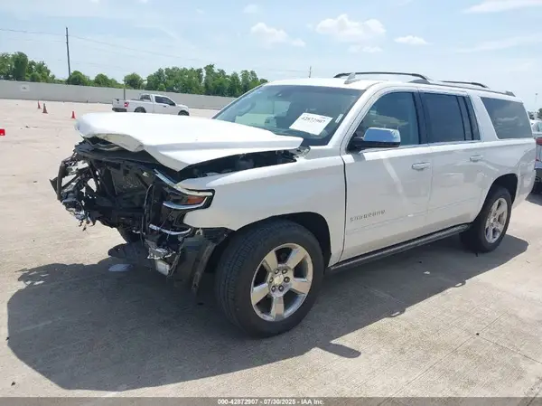 1GNSKJKC3HR279930 2017 CHEVROLET SUBURBAN - Image 2