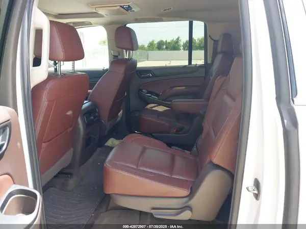 1GNSKJKC3HR279930 2017 CHEVROLET SUBURBAN - Image 8