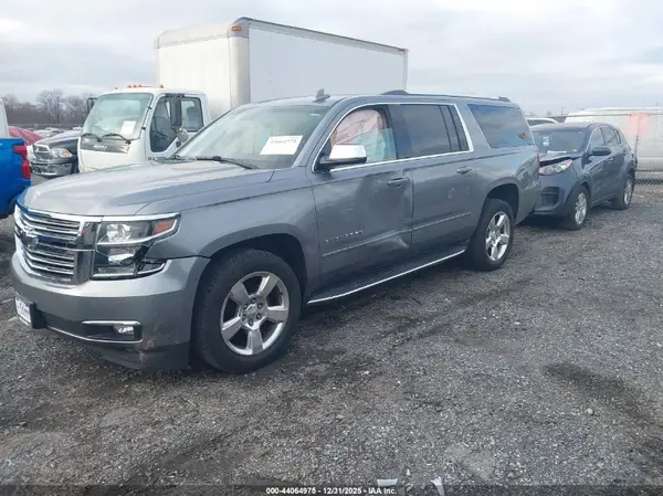 1GNSKJKC3JR217675 2018 CHEVROLET SUBURBAN - Image 2