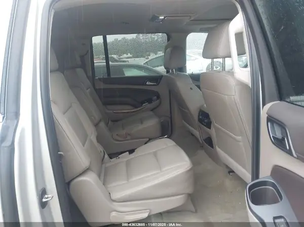 1GNSKJKC3JR403443 2018 CHEVROLET SUBURBAN - Image 8