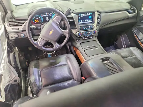 1GNSKJKC3KR156751 2019 CHEVROLET SUBURBAN - Image 8