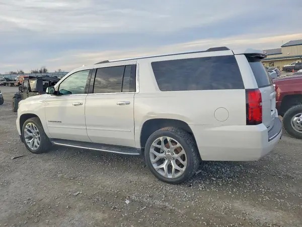 1GNSKJKC3KR303084 2019 CHEVROLET SUBURBAN - Image 2