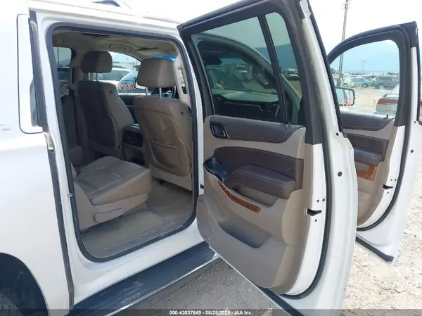 1GNSKJKC4GR259507 2016 CHEVROLET SUBURBAN - Image 8