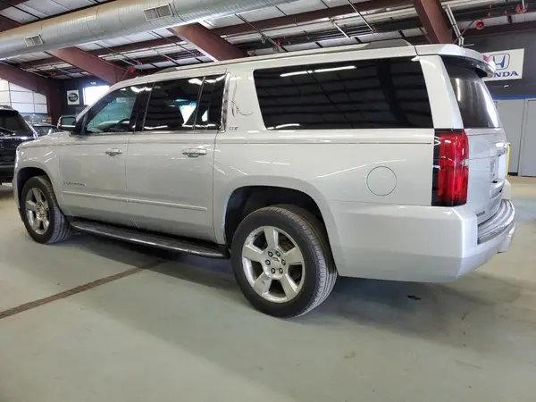 1GNSKJKC4GR448027 2016 CHEVROLET SUBURBAN - Image 2