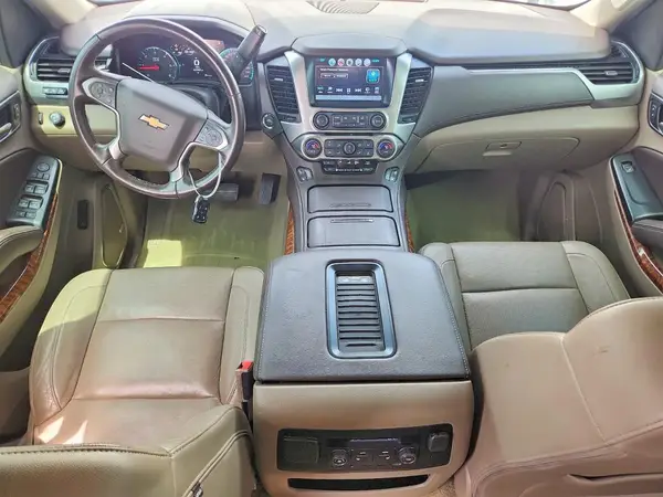 1GNSKJKC4HR127235 2017 CHEVROLET SUBURBAN - Image 8