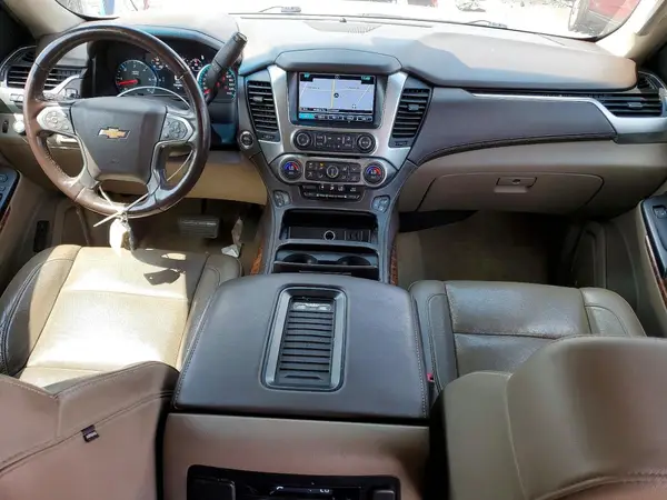 1GNSKJKC4HR130300 2017 CHEVROLET SUBURBAN - Image 8