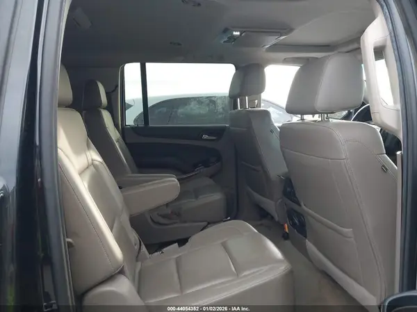 1GNSKJKC4HR141202 2017 CHEVROLET SUBURBAN - Image 8