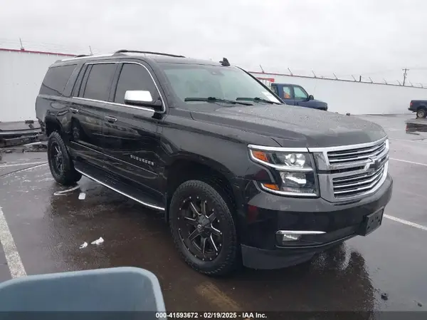 1GNSKJKC4HR162261 2017 CHEVROLET SUBURBAN - Image 1