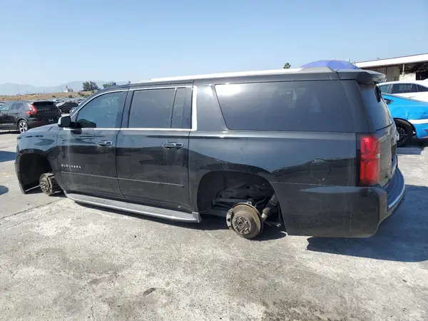 1GNSKJKC4HR207022 2017 CHEVROLET SUBURBAN - Image 2