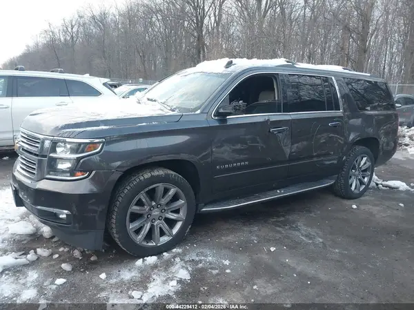 1GNSKJKC4HR212415 2017 CHEVROLET SUBURBAN - Image 2