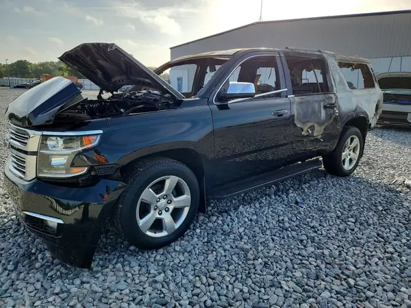 1GNSKJKC4HR389403 2017 CHEVROLET SUBURBAN - Image 1