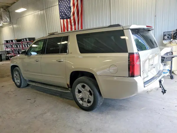 1GNSKJKC5GR132068 2016 CHEVROLET SUBURBAN - Image 2