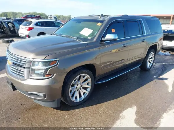 1GNSKJKC5GR210672 2016 CHEVROLET SUBURBAN - Image 2