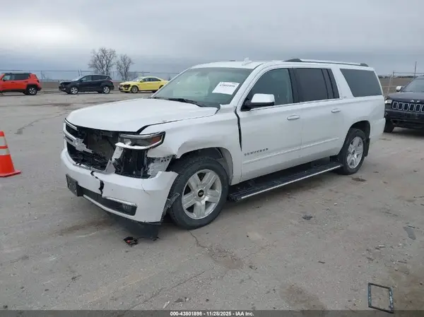 1GNSKJKC5GR266451 2016 CHEVROLET SUBURBAN - Image 2