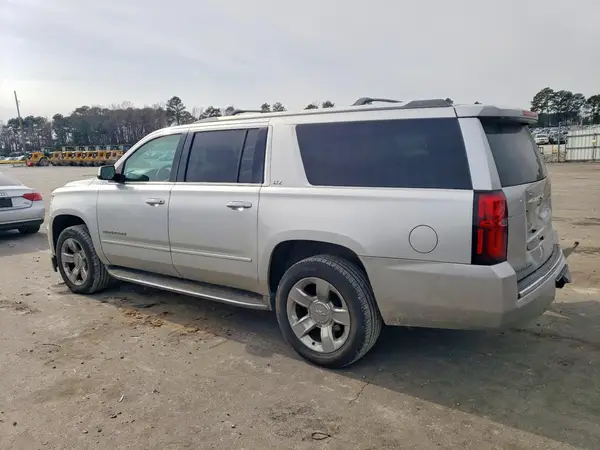 1GNSKJKC5GR325613 2016 CHEVROLET SUBURBAN - Image 2
