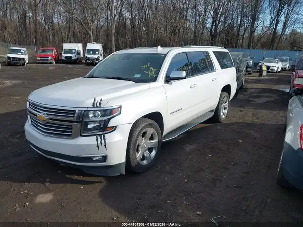 1GNSKJKC5GR453673 2016 CHEVROLET SUBURBAN - Image 2