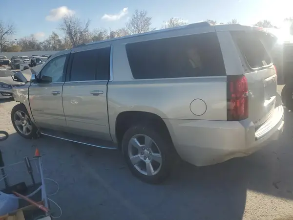 1GNSKJKC5HR126451 2017 CHEVROLET SUBURBAN - Image 2