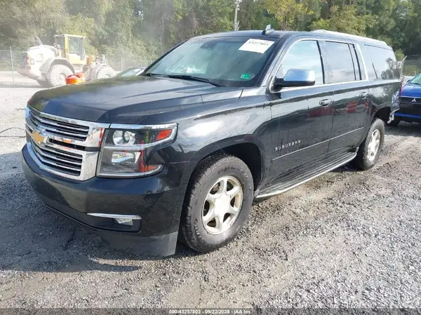 1GNSKJKC5HR205120 2017 CHEVROLET SUBURBAN - Image 2