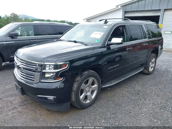 1GNSKJKC5HR226792 2017 CHEVROLET SUBURBAN - Image 2