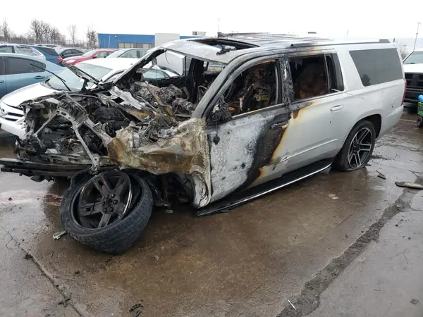 1GNSKJKC5HR228297 2017 CHEVROLET SUBURBAN - Image 1