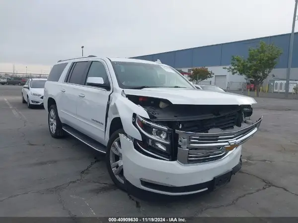 1GNSKJKC5HR252485 2017 CHEVROLET SUBURBAN - Image 1
