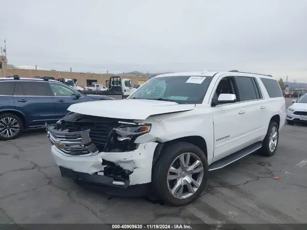 1GNSKJKC5HR252485 2017 CHEVROLET SUBURBAN - Image 2