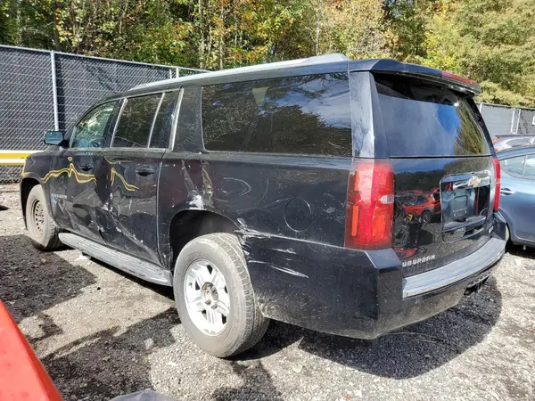 1GNSKJKC5HR262742 2017 CHEVROLET SUBURBAN - Image 2
