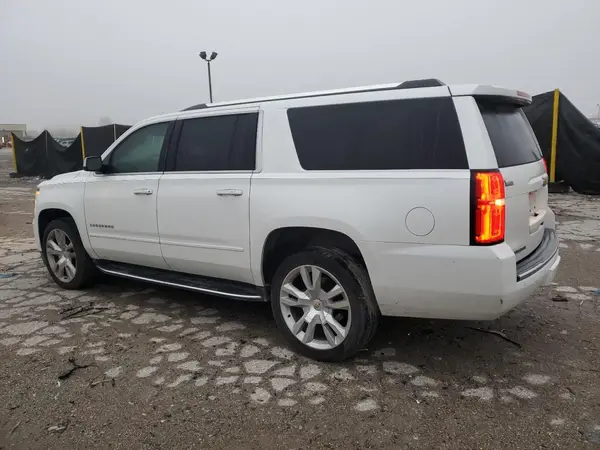 1GNSKJKC5HR288452 2017 CHEVROLET SUBURBAN - Image 2