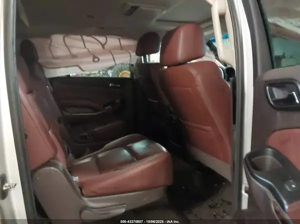 1GNSKJKC5KR124383 2019 CHEVROLET SUBURBAN - Image 8
