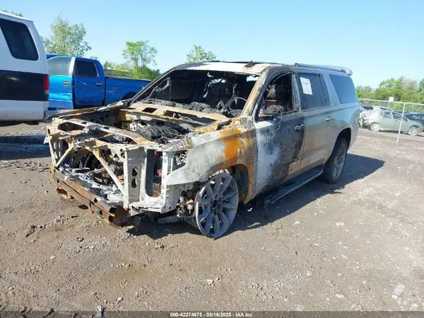 1GNSKJKC6GR161305 2016 CHEVROLET SUBURBAN - Image 2