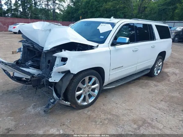 1GNSKJKC6GR216853 2016 CHEVROLET SUBURBAN - Image 2