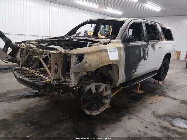 1GNSKJKC6GR217534 2016 CHEVROLET SUBURBAN - Image 2
