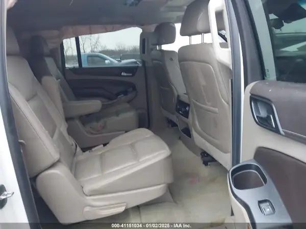 1GNSKJKC6GR325975 2016 CHEVROLET SUBURBAN - Image 8