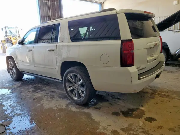 1GNSKJKC6GR398845 2016 CHEVROLET SUBURBAN - Image 2