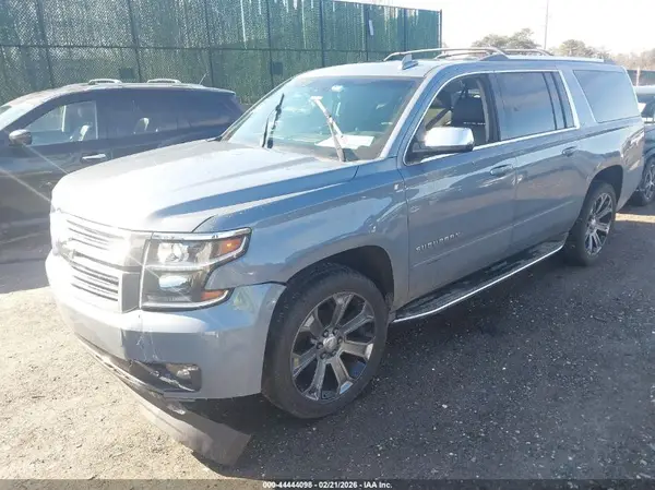 1GNSKJKC6GR420889 2016 CHEVROLET SUBURBAN - Image 2