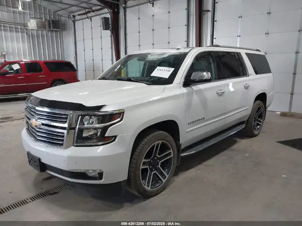 1GNSKJKC6GR472121 2016 CHEVROLET SUBURBAN - Image 2