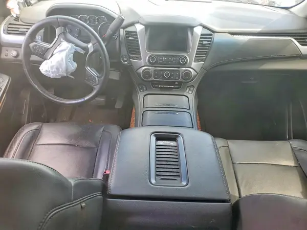 1GNSKJKC6HR173049 2017 CHEVROLET SUBURBAN - Image 8