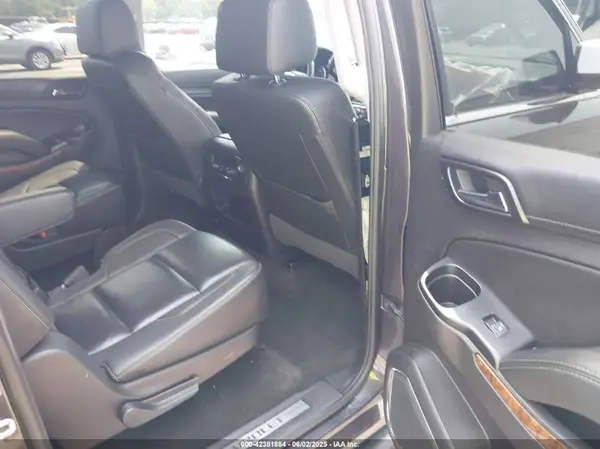 1GNSKJKC6HR232276 2017 CHEVROLET SUBURBAN - Image 8