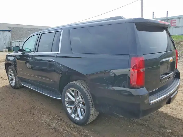 1GNSKJKC6HR258554 2017 CHEVROLET SUBURBAN - Image 2