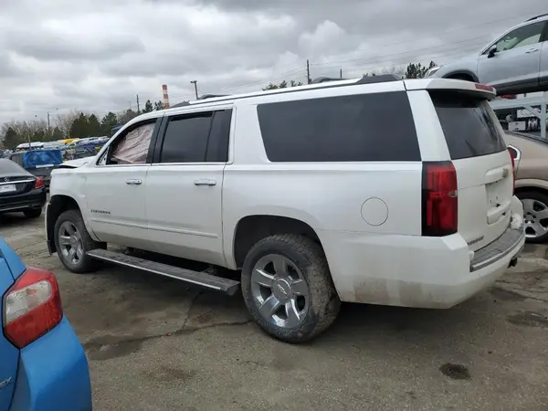 1GNSKJKC6HR305372 2017 CHEVROLET SUBURBAN - Image 2